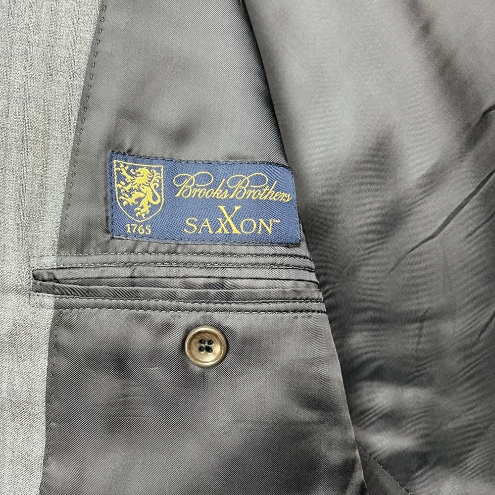 Brooks Brothers 1818 Madison Blazer Mens 42S Gray Saxxon Wool Pinstripe‎ USA